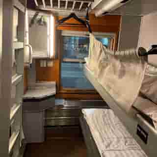 Schlafwagenabteil im Nachtzug