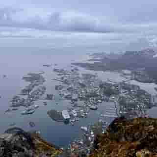 Blick auf Svolvær von oben