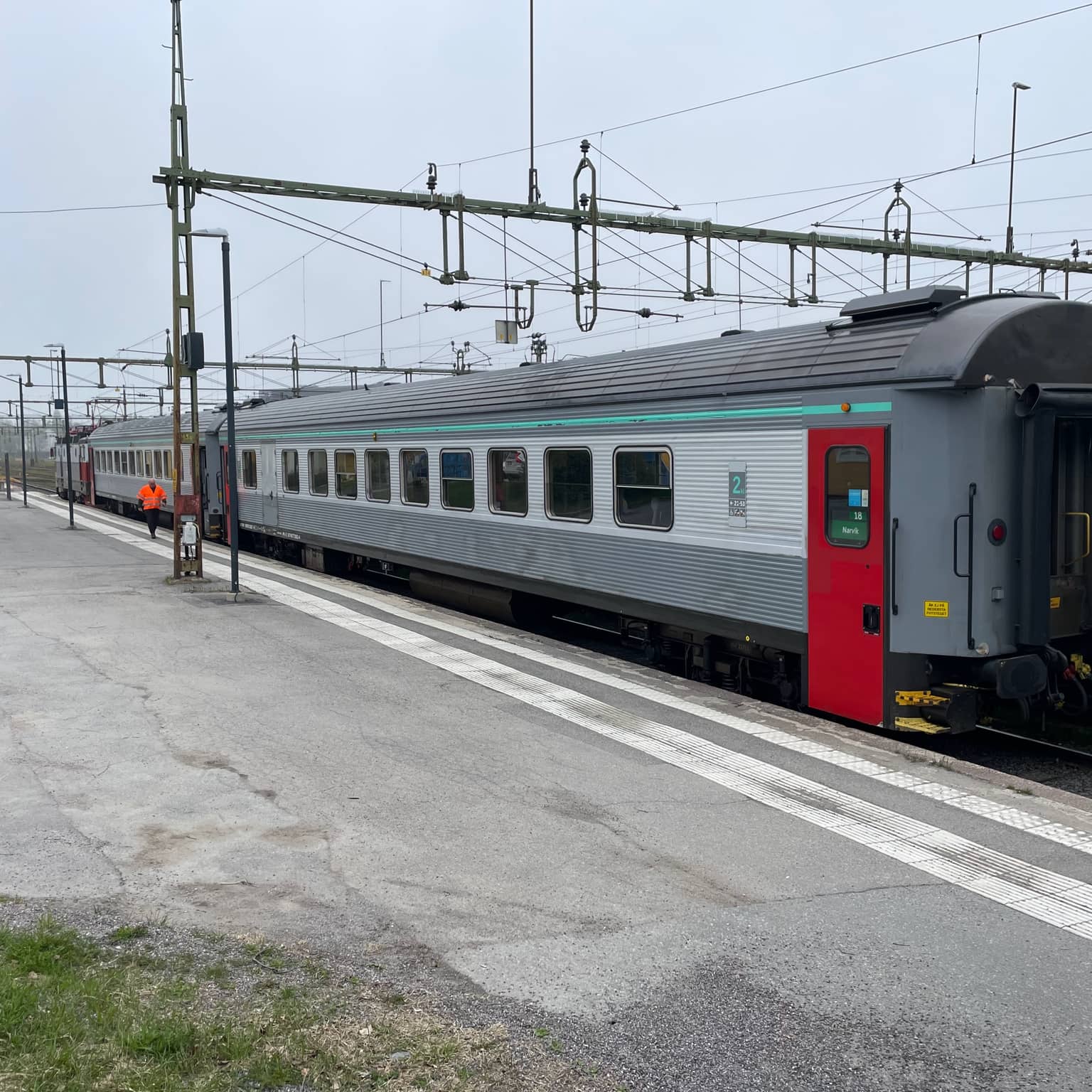 Zug steht in Luleå