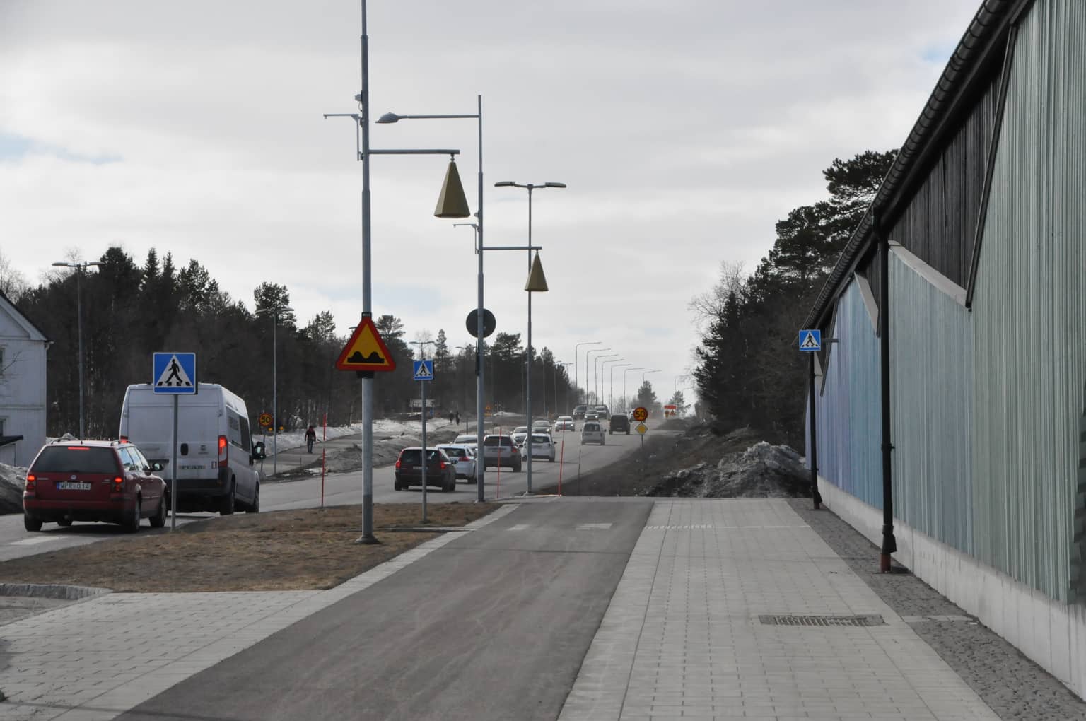 Strasse ins neue Stadtzentrum von Kiruna