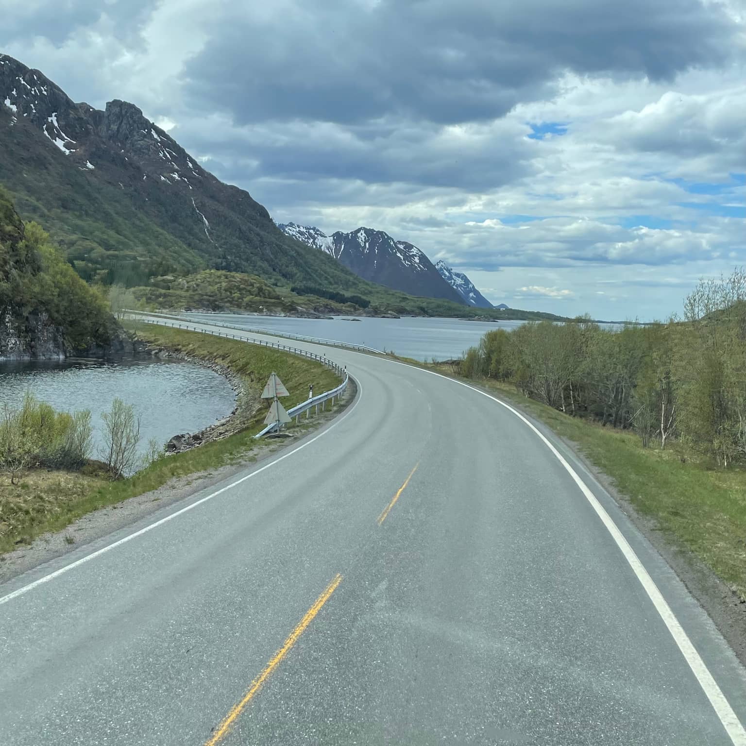Kurvige E10 auf den Lofoten